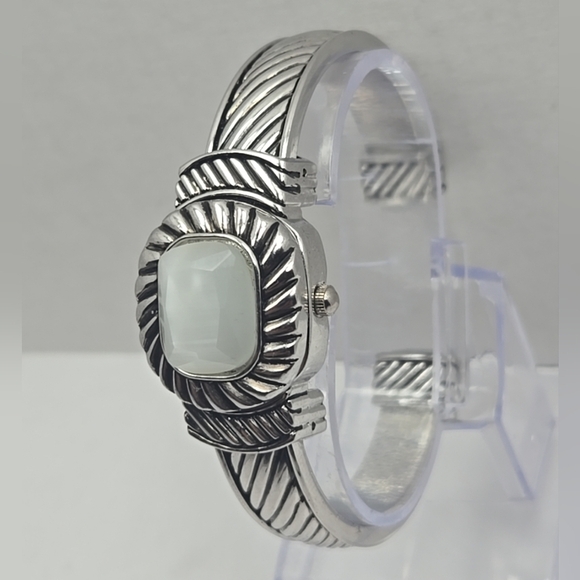 Womens Faux Jewel Watch Two Tone Hidden Dial Flip Top Bracelet Cuff New Battery - Picture 3 of 11